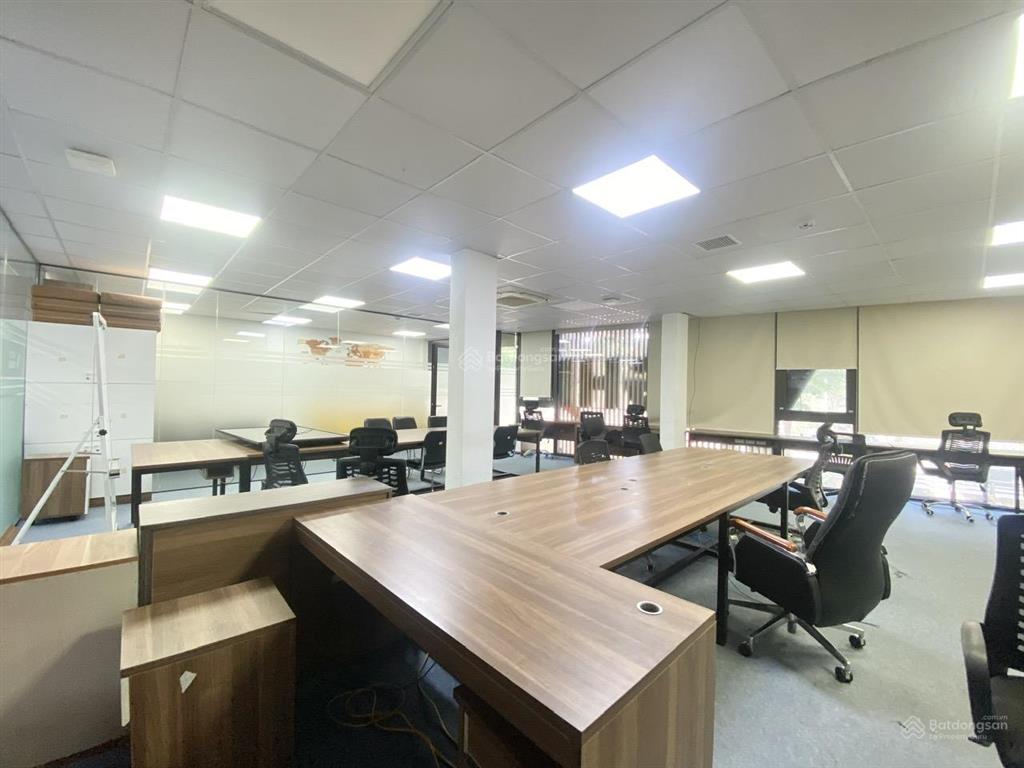 Cho thuê vp giá siêu rẻ tại võ chí công  hoàng quốc việt dt sàn 280m2 (có thể chia nhỏ từ 60m2)