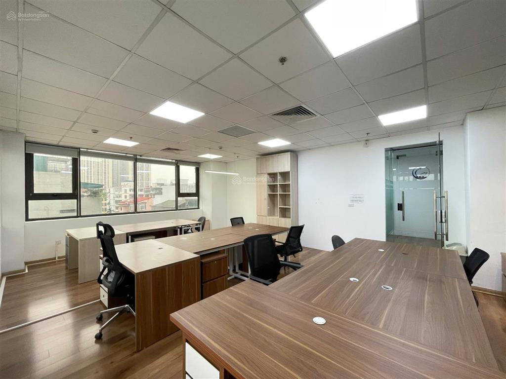 Văn phòng trọn gói 50m2  ô góc siêu thoáng  3 ban công 100m2  full đồ  29tr all in  vào ngay.
