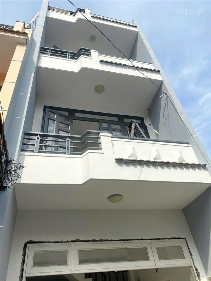 Nhà phố trệt 2 lầu 4pn ngay công viên làng hoa đường lê văn thọ