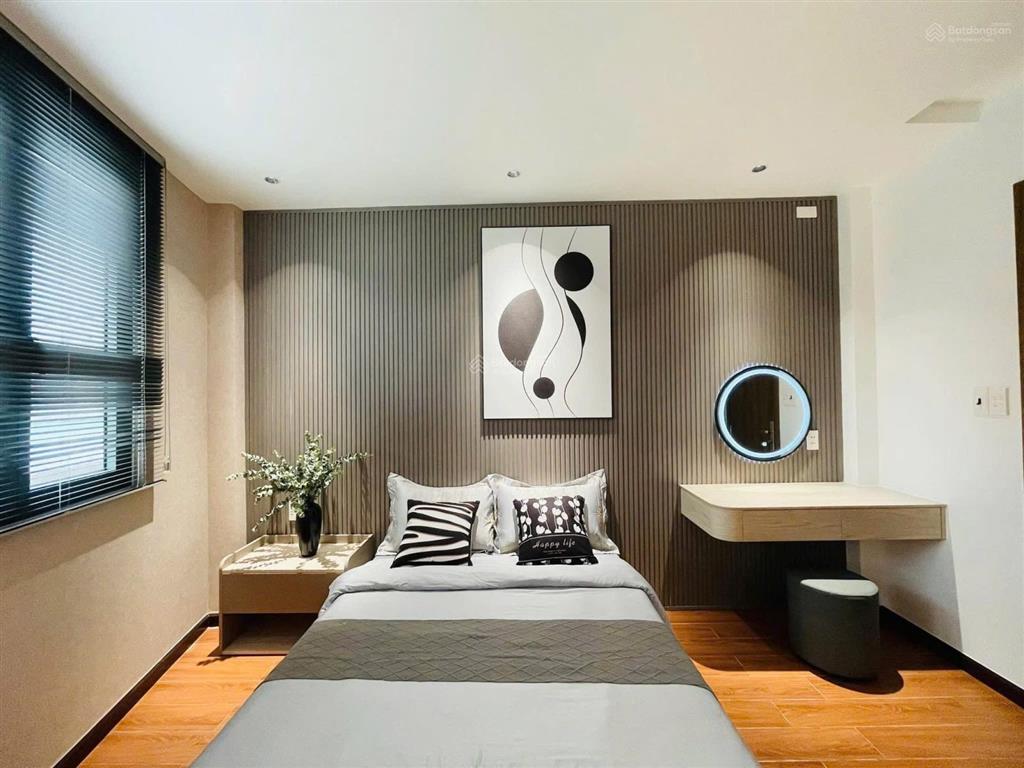 Nhà phố xây mới trệt 3 lầu 4pn phan huy ích ngay siêu thị emark