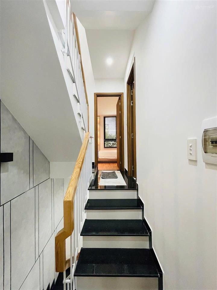 Nhà phố xây mới trệt 3 lầu 4pn phan huy ích ngay siêu thị emark