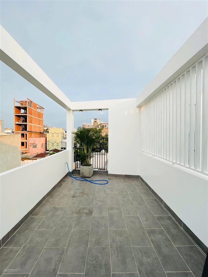 Nhà phố xây mới trệt 3 lầu 4pn phan huy ích ngay siêu thị emark