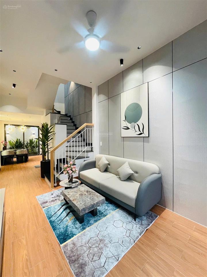 Nhà phố xây mới trệt 3 lầu 4pn phan huy ích ngay siêu thị emark