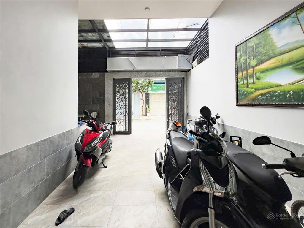 Cho thuê villa phố 5 tầng đường xe tải thông diện tích khủng 6x23m đường số 53 p14 gò vấp
