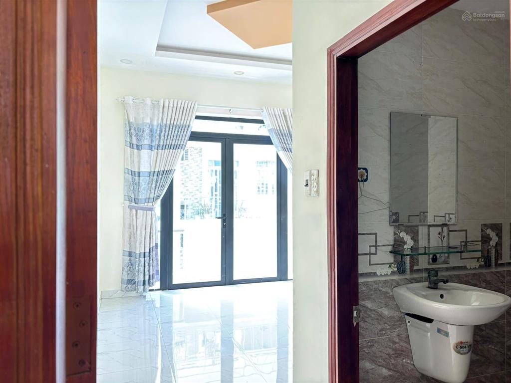 Nhà cho thuê trệt 2 lầu, diện tích lớn 4x20m, 4pn, đường số 1 gần lê đức thọ, p13, gò vấp
