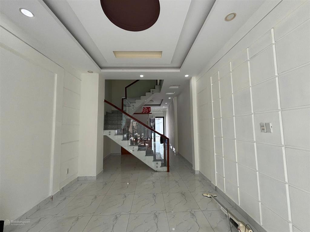 Nhà cho thuê trệt 2 lầu, diện tích lớn 4x20m, 4pn, đường số 1 gần lê đức thọ, p13, gò vấp