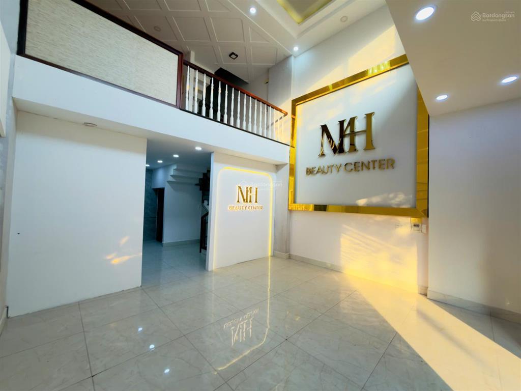 Nhà phố liền kề 1 trục hxh sát mt, vị trí siêu vip, trệt lửng 3 lầu, 5pn, phạm văn chiêu p14