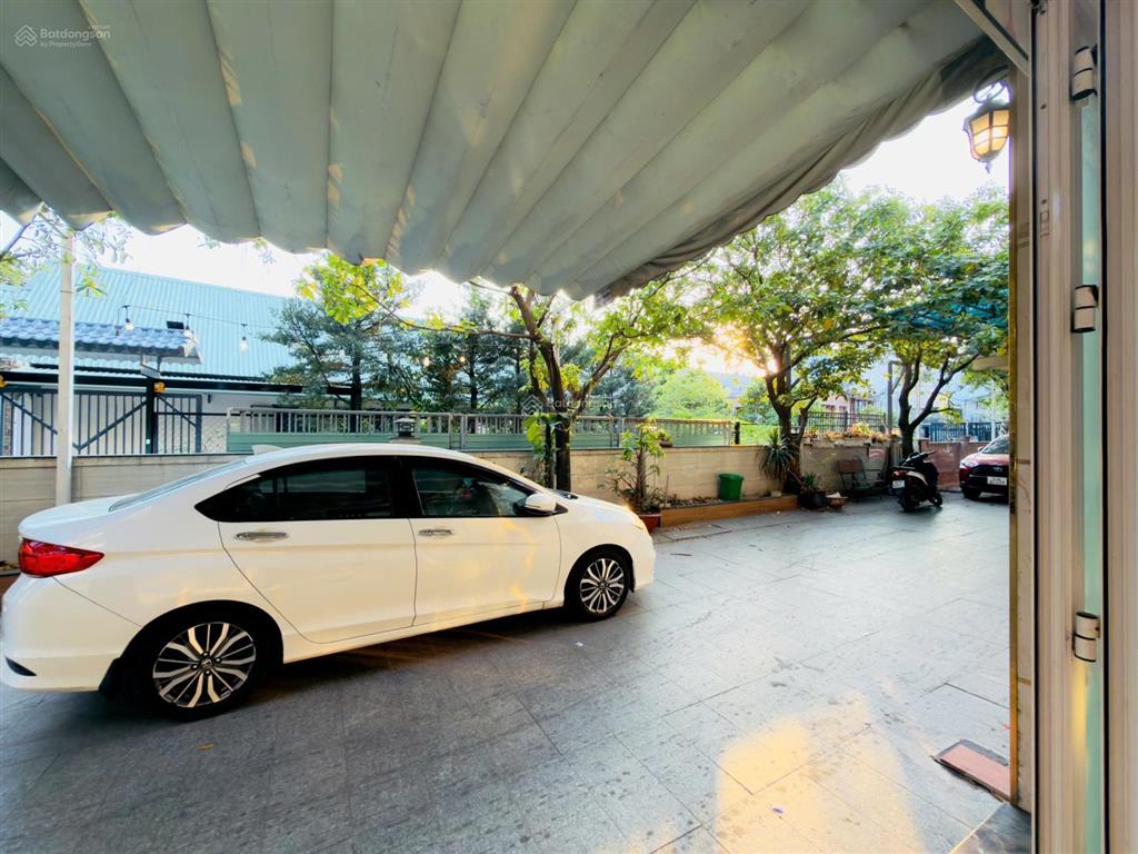 Nhà phố liền kề 1 trục hxh sát mt, vị trí siêu vip, trệt lửng 3 lầu, 5pn, phạm văn chiêu p14