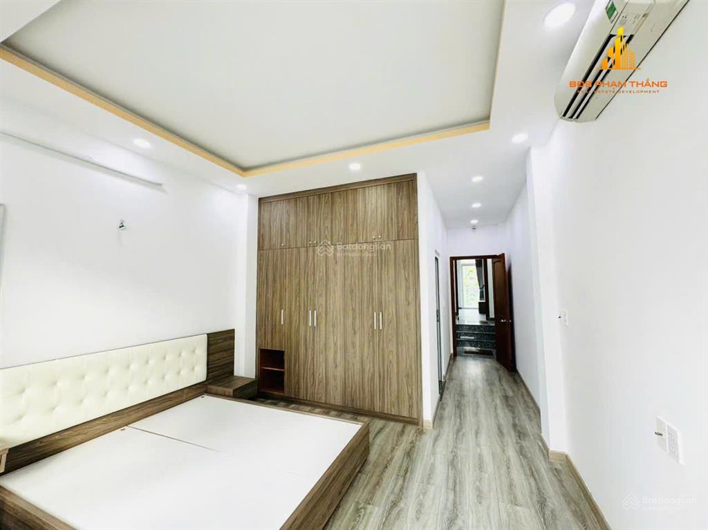 Nhà phố 2mt diện tích 4x23m, trệt lửng 3 lầu, sát mt, vị trí đẹp, 6pn 7wc dương quảng hàm p5 gò vấp