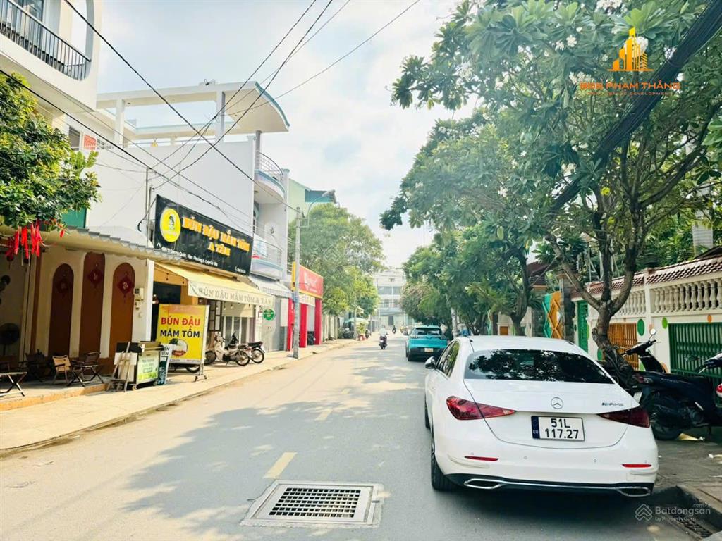 Nhà phố 2mt diện tích 4x23m, trệt lửng 3 lầu, sát mt, vị trí đẹp, 6pn 7wc dương quảng hàm p5 gò vấp