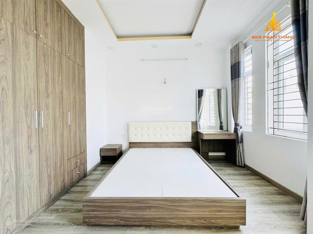Nhà phố 2mt diện tích 4x23m, trệt lửng 3 lầu, sát mt, vị trí đẹp, 6pn 7wc dương quảng hàm p5 gò vấp