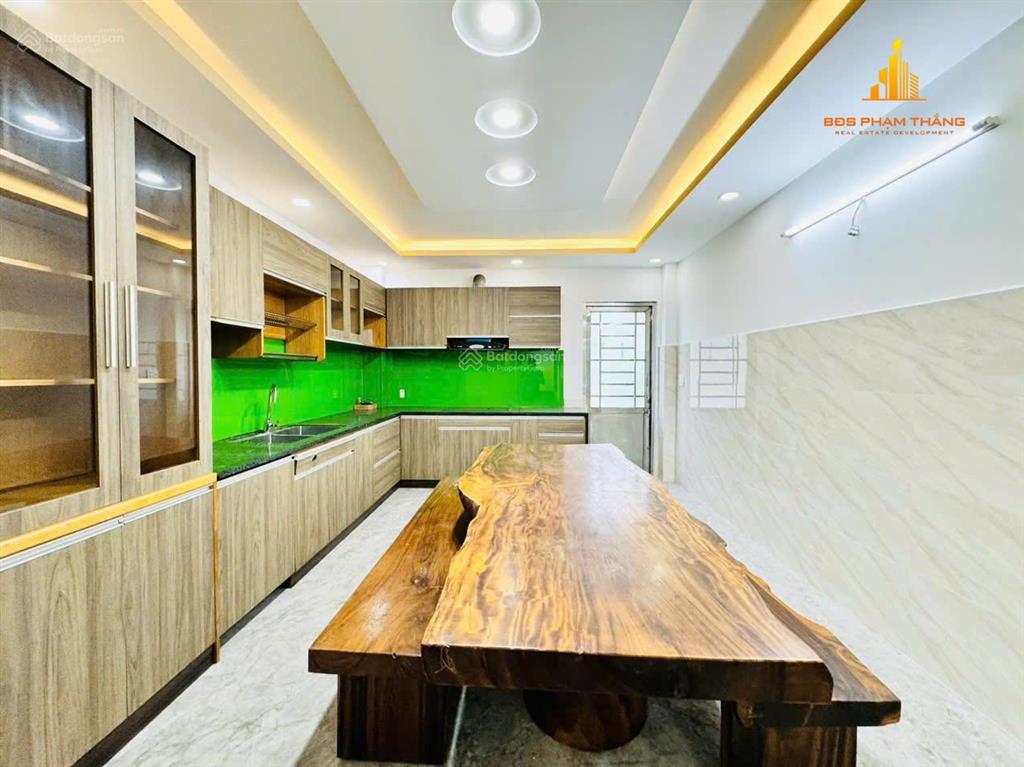 Nhà phố 2mt diện tích 4x23m, trệt lửng 3 lầu, sát mt, vị trí đẹp, 6pn 7wc dương quảng hàm p5 gò vấp