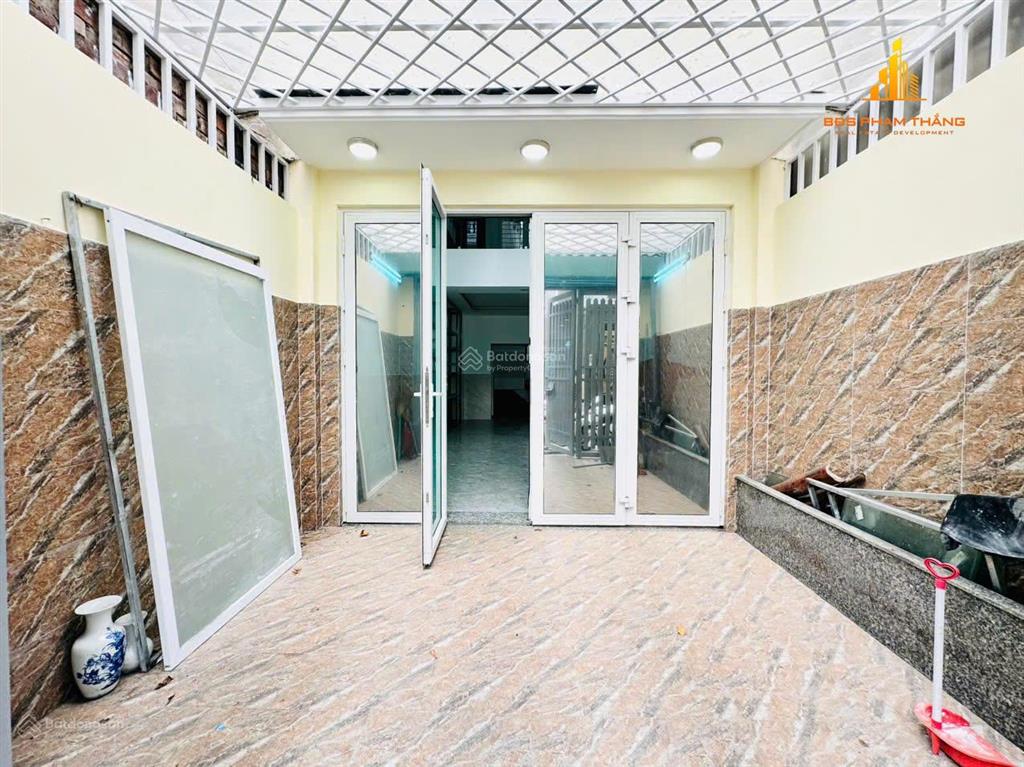 Nhà phố 2mt diện tích 4x23m, trệt lửng 3 lầu, sát mt, vị trí đẹp, 6pn 7wc dương quảng hàm p5 gò vấp