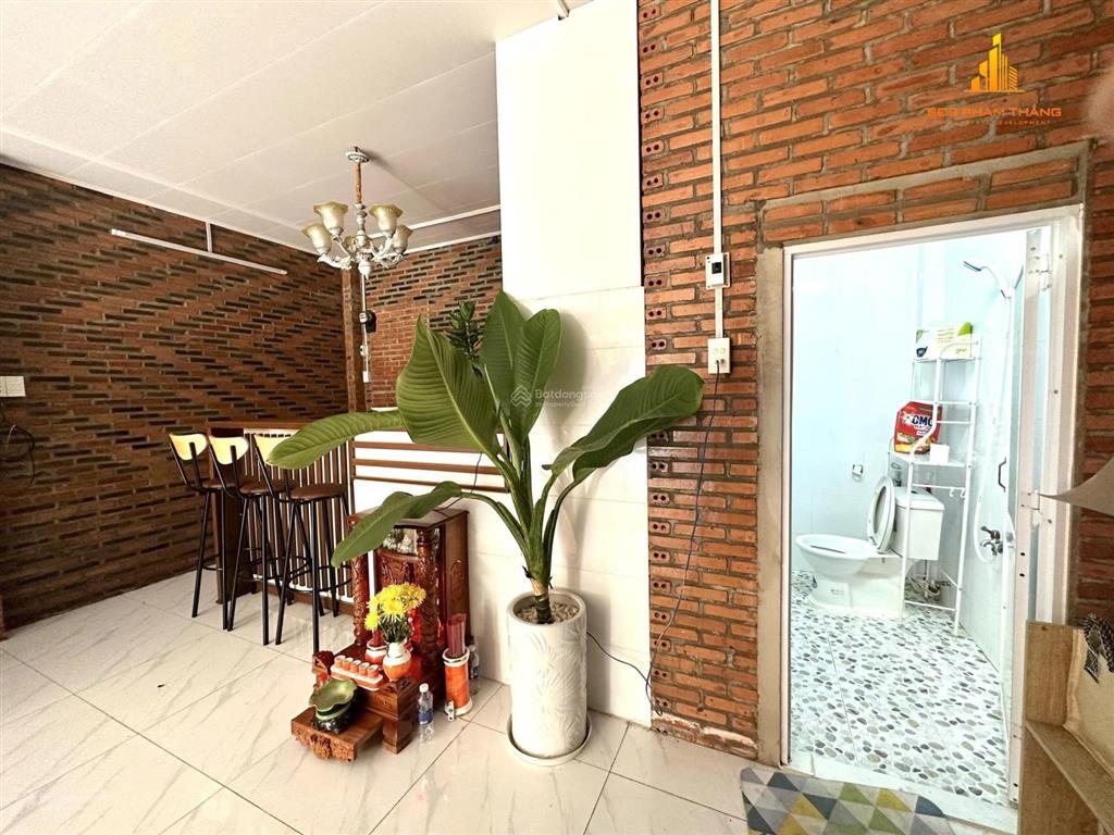 Cho thuê nhà hẻm xe tải nguyễn oanh  5x17m nở hậu 6m trệt lầu 2pn 3wc