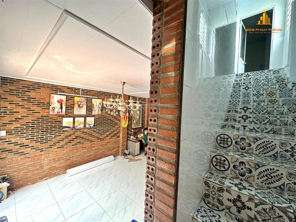 Cho thuê nhà hẻm xe tải nguyễn oanh  5x17m nở hậu 6m trệt lầu 2pn 3wc
