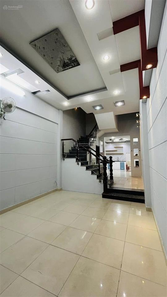 Nhà phố 1/ xe hơi sát mt vị trí đẹp  trệt 3 lầu  4x20m  4pn 5wc  lê văn thọ ngay cv làng hoa