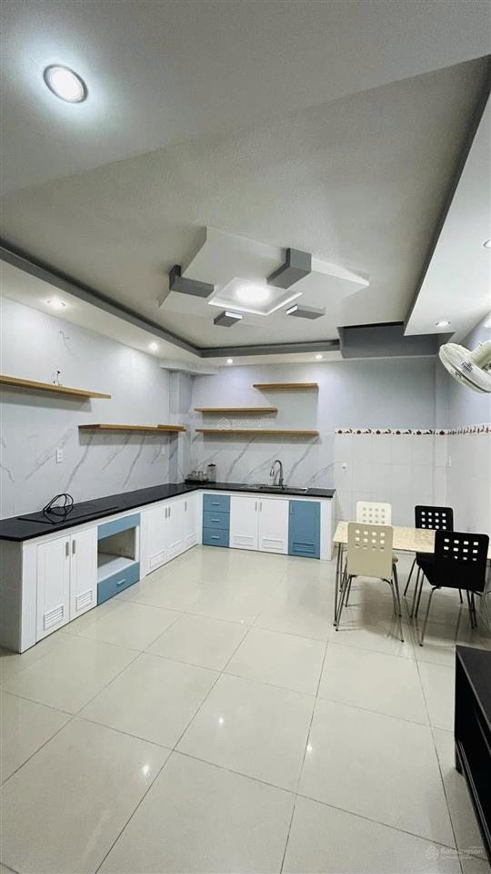 Nhà phố 1/ xe hơi sát mt vị trí đẹp  trệt 3 lầu  4x20m  4pn 5wc  lê văn thọ ngay cv làng hoa