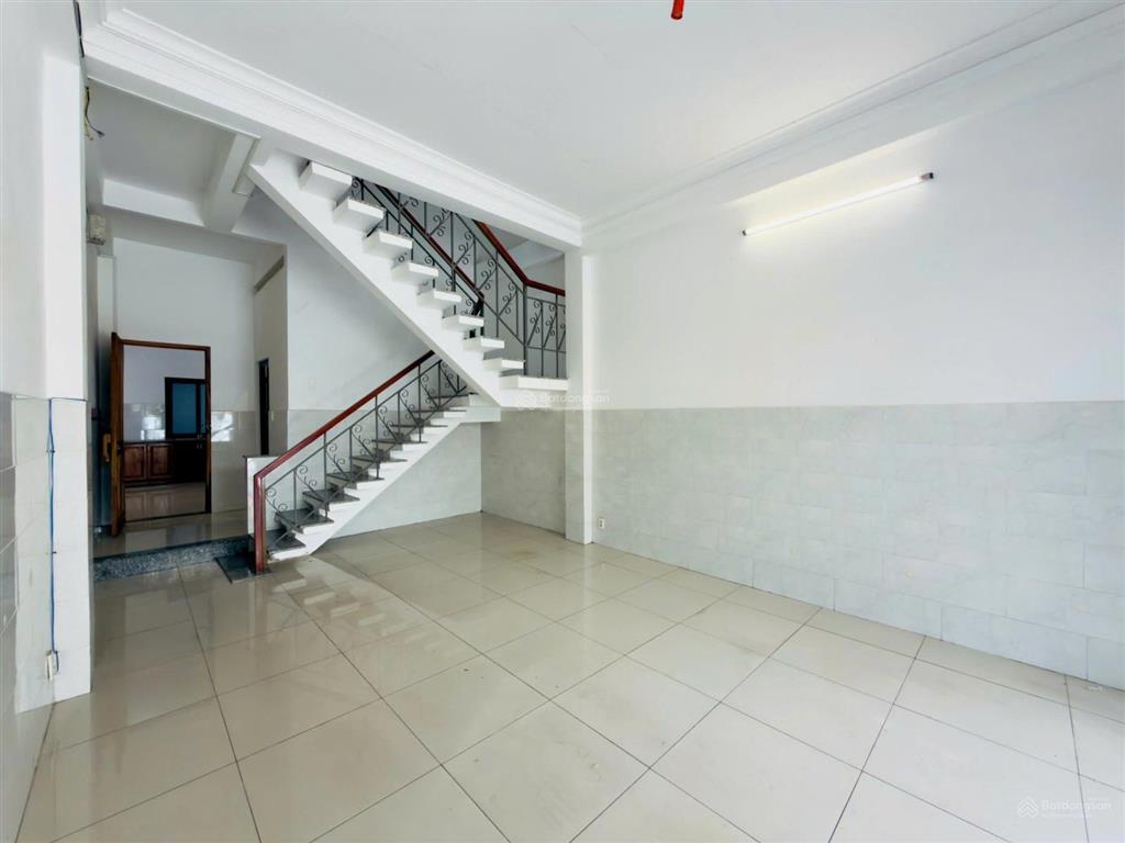 Cho thuê nhà hẻm xe tải thôngtrệt 2 lầu5x16m4pn vị trí siêu đẹplê đức thọ p17