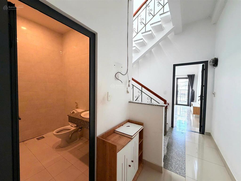 Cho thuê nhà hẻm xe tải thôngtrệt 2 lầu5x16m4pn vị trí siêu đẹplê đức thọ p17