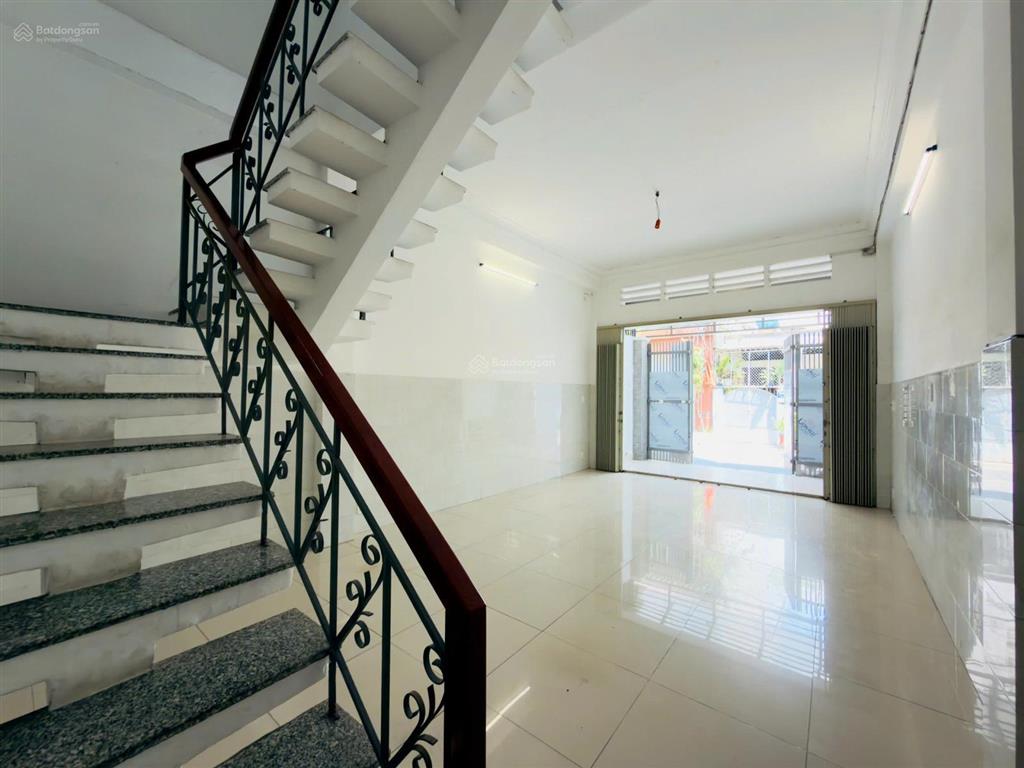 Cho thuê nhà hẻm xe tải thôngtrệt 2 lầu5x16m4pn vị trí siêu đẹplê đức thọ p17