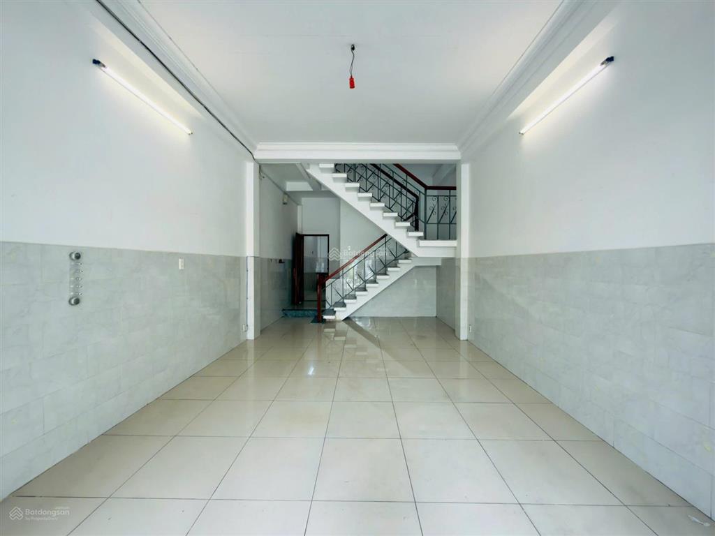 Cho thuê nhà hẻm xe tải thôngtrệt 2 lầu5x16m4pn vị trí siêu đẹplê đức thọ p17