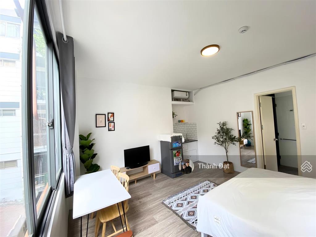 Thuê căn hộ nguyễn thị minh khai q. 1, studio cửa sổ  dt 30m2  bếp xa giường, ngay thảo cầm viên