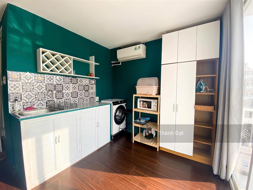 Thuê căn hộ trung tâm q.1, studio balcony & cửa sổ  dt 45m²  máy giặt riêng, ngay trần hưng đạo
