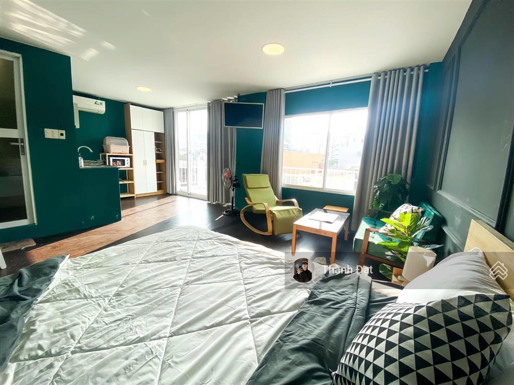 Thuê căn hộ trung tâm q.1, studio balcony & cửa sổ  dt 45m²  máy giặt riêng, ngay trần hưng đạo
