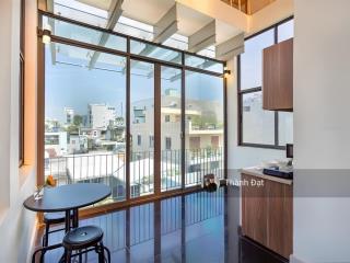 Căn hộ nguyễn trãi quận 1, 1pn ban công 40m2  máy giặt riêng  thang máy, gần ngã năm cống quỳnh