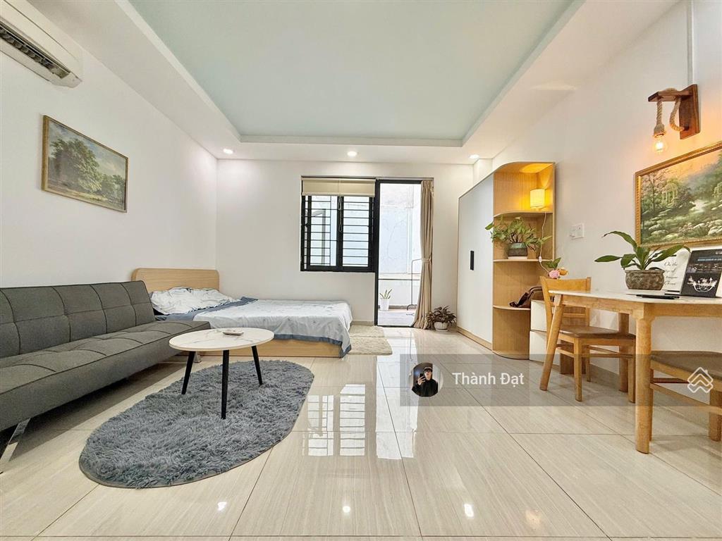 Căn hộ đinh công tráng q.1 ,studio balcony sân vườn  máy giặt riêng  thang máy , gần chợ tân định