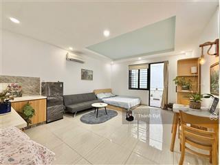 Căn hộ đinh công tráng q.1 ,studio balcony sân vườn  máy giặt riêng  thang máy , gần chợ tân định