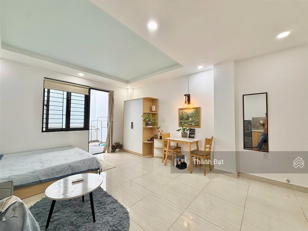 Căn hộ đinh công tráng q.1 ,studio balcony sân vườn  máy giặt riêng  thang máy , gần chợ tân định