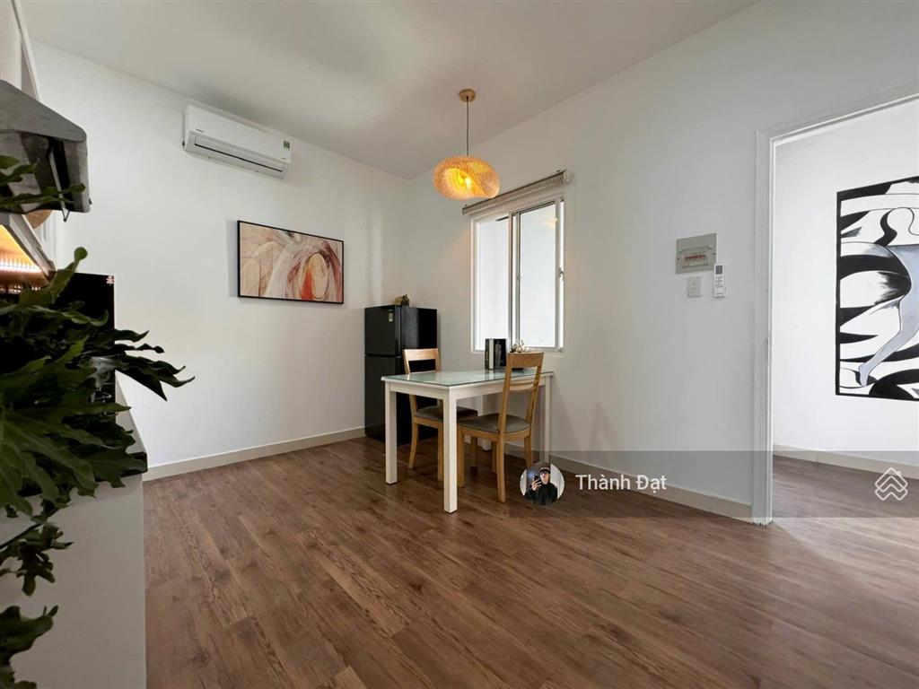 Thuê căn hộ hai bà trưng q.1, 1 phòng ngủ 1 phòng khách 40m2  thang máy, gần công viên lê văn tám