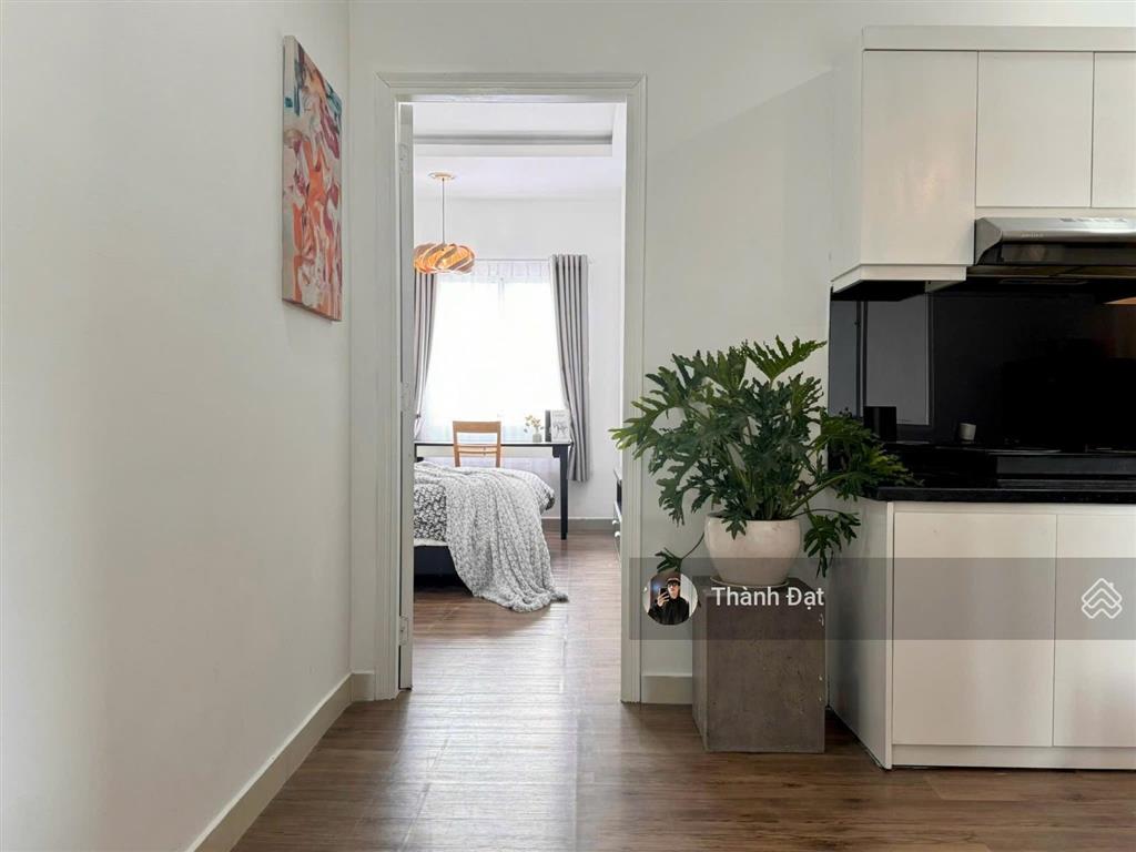 Thuê căn hộ hai bà trưng q.1, 1 phòng ngủ 1 phòng khách 40m2  thang máy, gần công viên lê văn tám