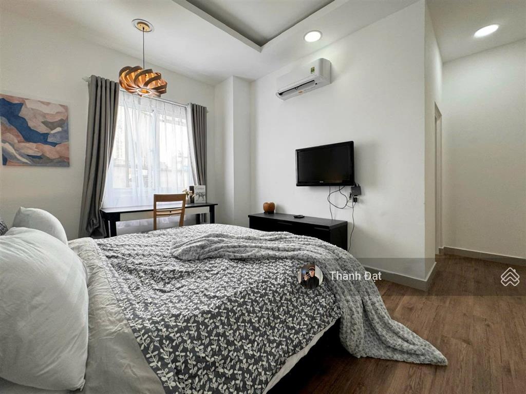 Thuê căn hộ hai bà trưng q.1, 1 phòng ngủ 1 phòng khách 40m2  thang máy, gần công viên lê văn tám