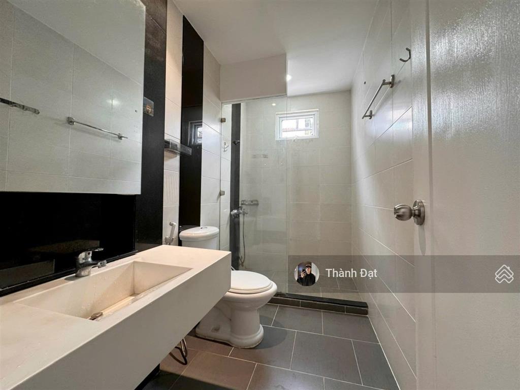 Thuê căn hộ hai bà trưng q.1, 1 phòng ngủ 1 phòng khách 40m2  thang máy, gần công viên lê văn tám