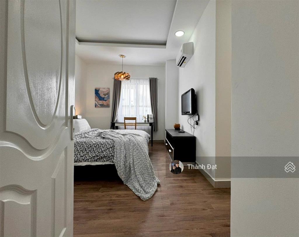 Thuê căn hộ hai bà trưng q.1, 1 phòng ngủ 1 phòng khách 40m2  thang máy, gần công viên lê văn tám