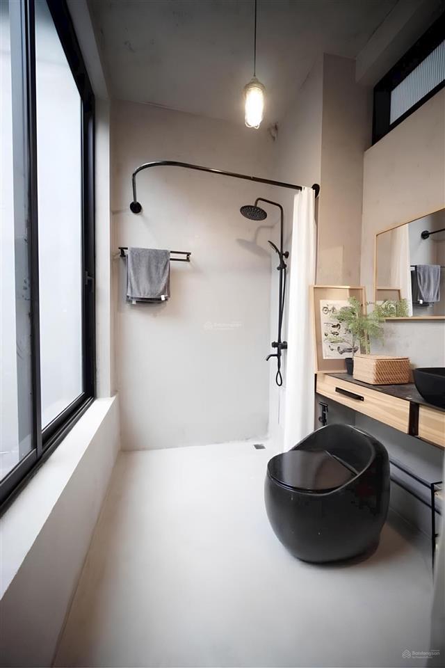 Cho thuê căn hộ bến thành quận 1, 1 phòng ngủ & 1 phòng khách balcony sân vườn, gần chợ bến thành