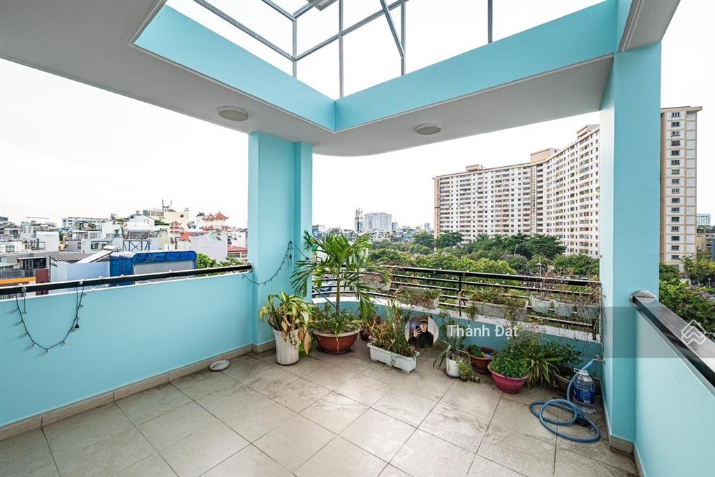 Thuê căn hộ hoàng sa, quận 1, 1 phòng ngủ 1 phòng khách 60m2 có ban công sân vườn  máy giặt riêng