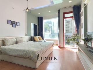 Thuê căn hộ ngay chợ bến thành q. 1, studio ban công cửa sổ thoáng  full nội thất, đường ký con