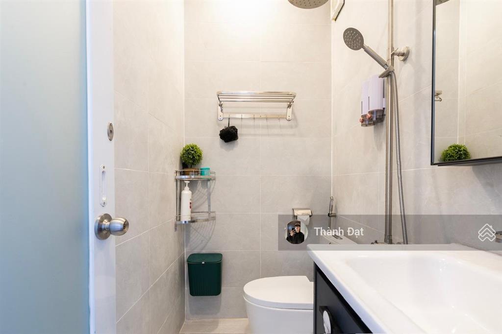 Căn hộ đường đề thám quận 1, 1 phòng ngủ & 1 phòng khách ban công sân vườn 45m2  máy giặt riêng
