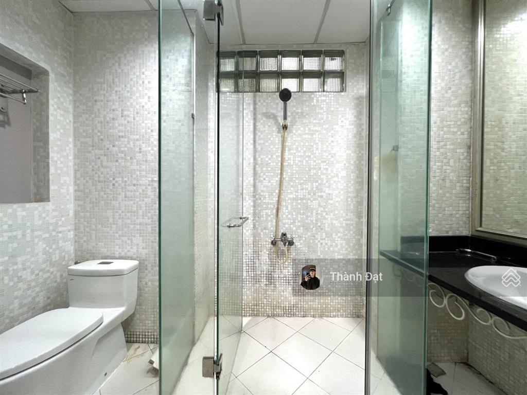 Căn hộ ngay hai bà trưng q1, 2 phòng ngủ 1 phòng khách 75m2 cửa sổ lớn  máy giặt riêng  thang máy