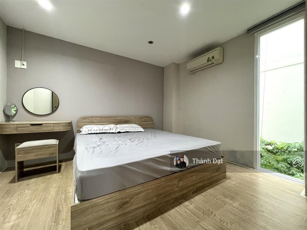 Căn hộ ngay hai bà trưng q1, 2 phòng ngủ 1 phòng khách 75m2 cửa sổ lớn  máy giặt riêng  thang máy