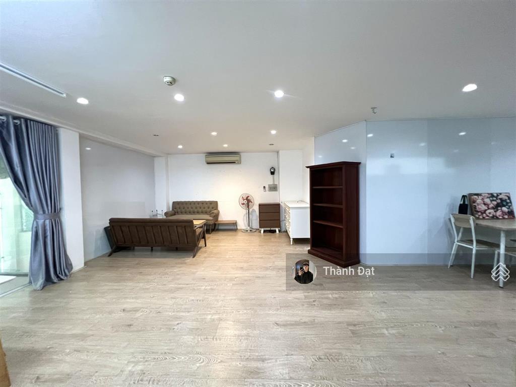 Căn hộ ngay hai bà trưng q1, 2 phòng ngủ 1 phòng khách 75m2 cửa sổ lớn  máy giặt riêng  thang máy