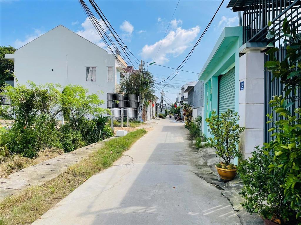 Bán gấp đất nền dt 90m2 đường thượng móc xã vĩnh thạnh nha trang giá 2 tỷ 450tr