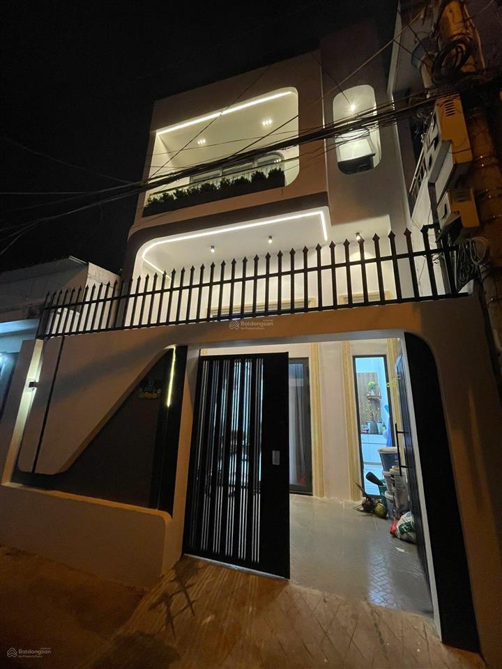 Bán nhà mới 3 tầng dt 69m2 khu đề pô đường sau ga phường nha trang giá 5 tỷ 250tr