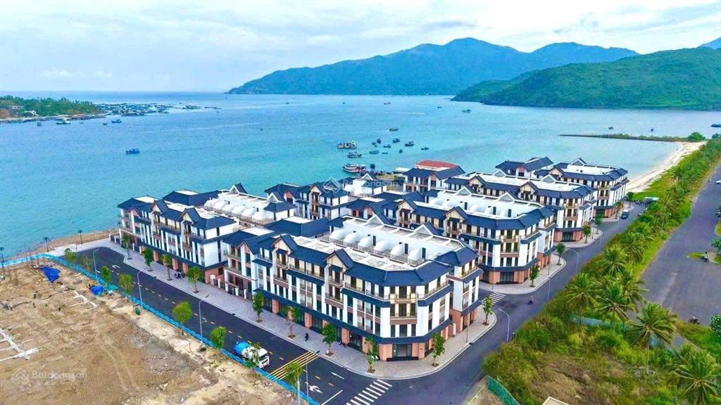 Bán căn lam ngọc ln513 với dt 90m2, gần biển dự án vinhomes pearl bay nha trang giá 11,56 tỷ