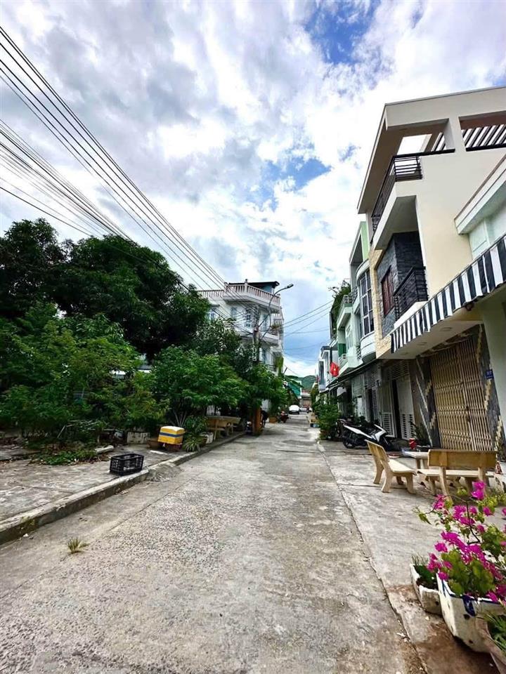 Bán nhà 2 tầng hẻm ô tô lý thái tổ hòn xện, đường 7m, đang cho thuê 8,5 triệu/tháng, giá 3,8 tỷ