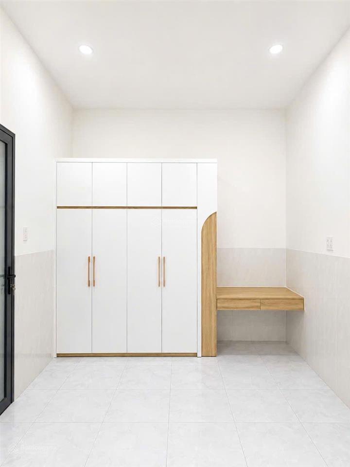 Nhà cấp 4 hẻm nguyễn khuyến 2pn, sổ sẵn, giá rẻ 2,2 tỷ
