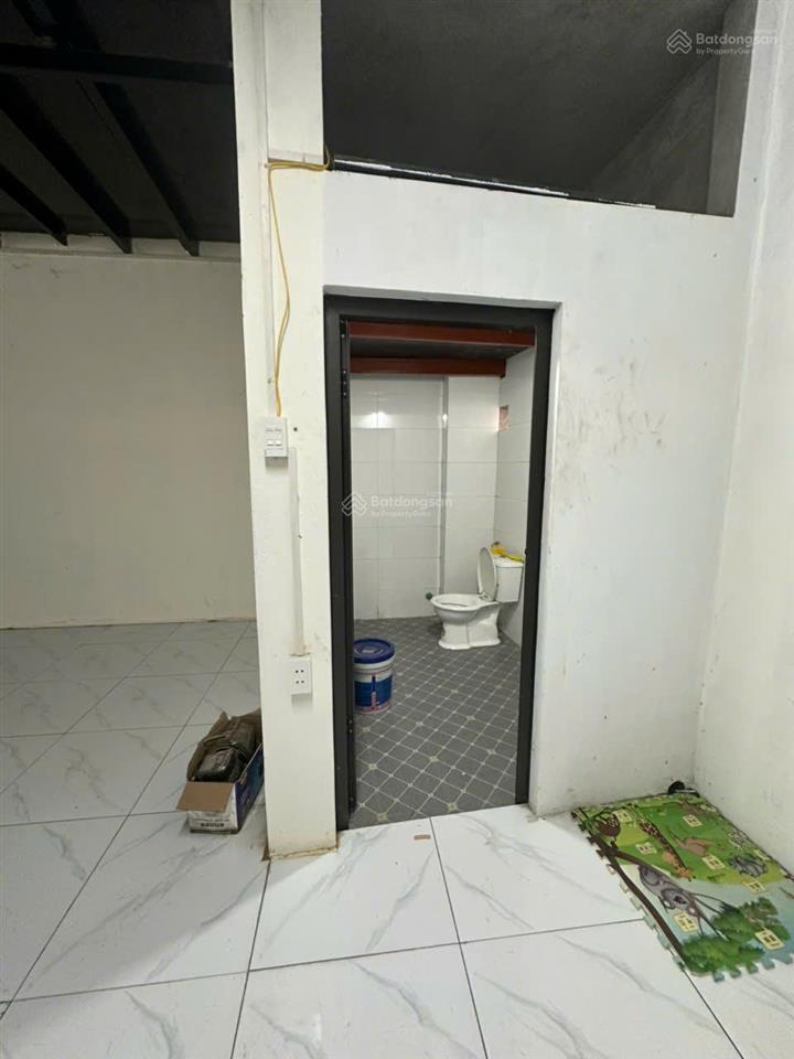 Cho thuê nhà 100m², trục chính tổ 15 yên nghĩa, giá chỉ 5tr/tháng  kinh doanh kho xưởng, bán hàng